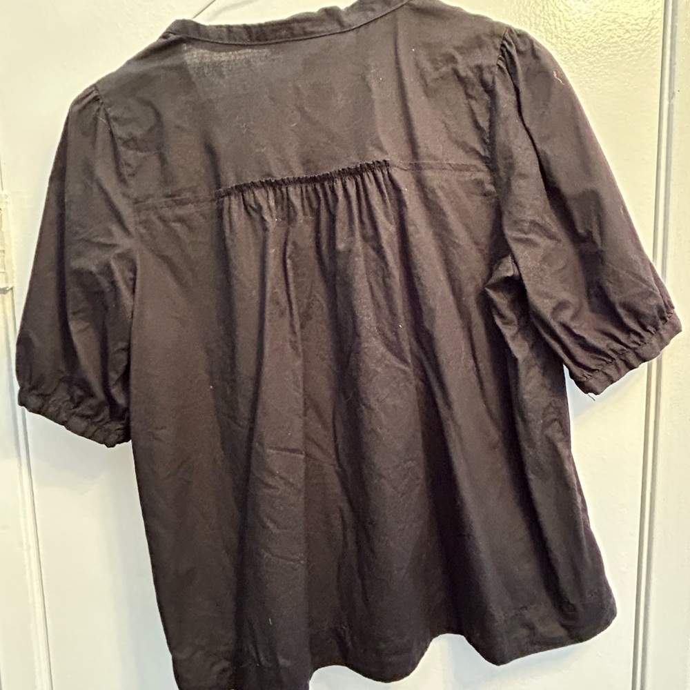 Black top - Picture 2 of 8